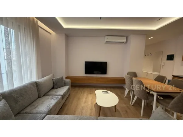 Tirane, jepet me qera apartament 2+1 Kati 3, 91 m² 600 € (GREEN CITY)