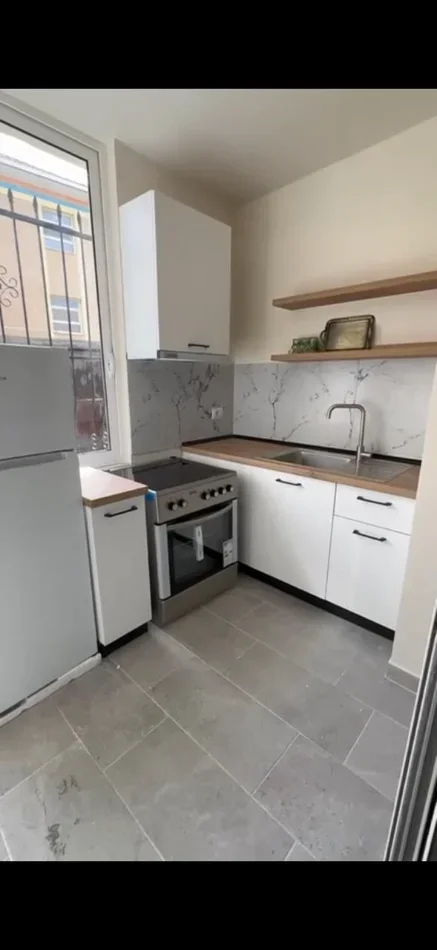 🏠 Jepet me Qira Apartament 1+1 tek  21 Dhjetori,  550 MIJE LEKE