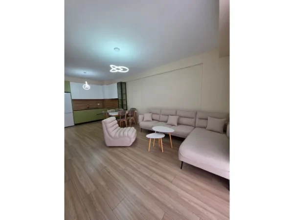 Tirane, jepet me qera apartament 1+1 Kati 3, 72 m² 500 € (URBAN GATE , Unaza e Re)