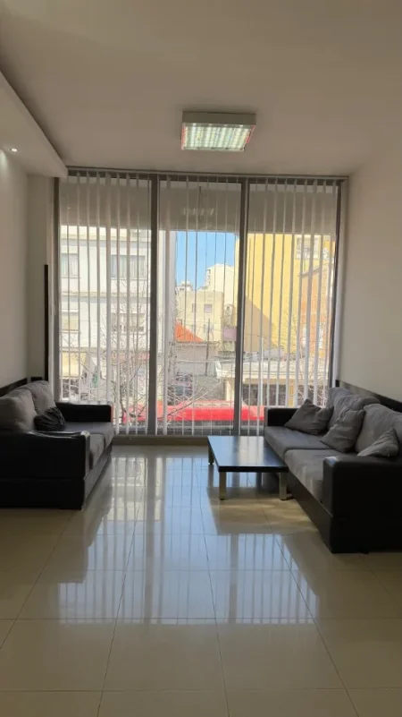 Durres, jepet me qera ambjent biznesi Kati 2, 172 m² 650 € (Rruga Mujo Ulqinaku)