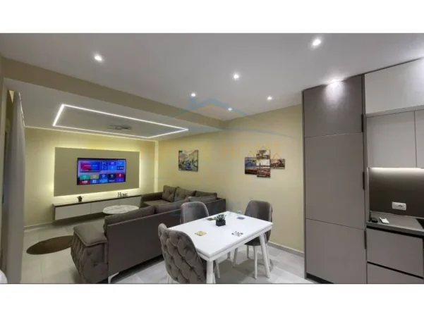 Tirane, jepet me qera apartament 1+1+Ballkon Kati 3, 65 m² 630 € (Kodra e Diellit)