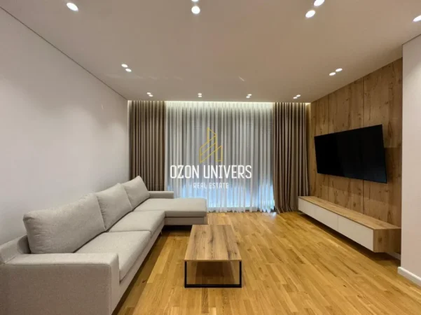 Tirane, jepet me qera Vile 2 Katshe Kati 0, 340 m² 3.300 € (Teg)