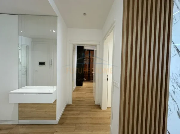 Tirane, jepet me qera apartament 2+1 Kati 5, 89 m² 1.000 € (Rezidenca Alba)