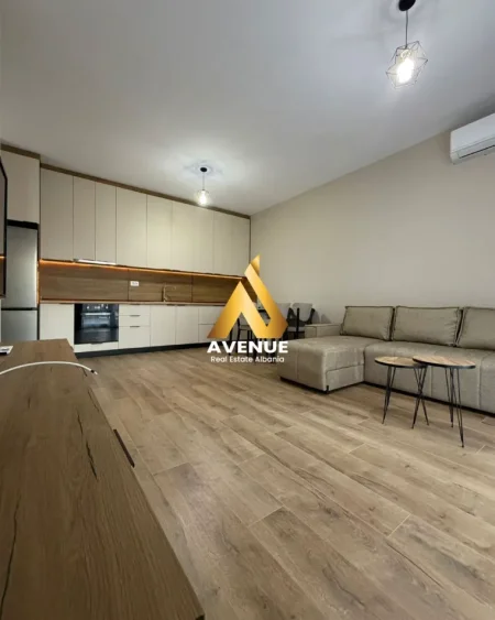 Tirane, jepet me qera apartament 1+1+Ballkon Kati 4, 65 m² 430 € (rruga gryka e kacanikut)