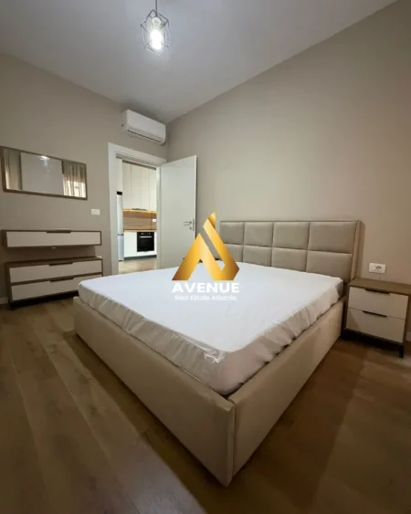 Tirane, jepet me qera apartament 1+1+Ballkon Kati 4, 65 m² 430 € (rruga gryka e kacanikut)
