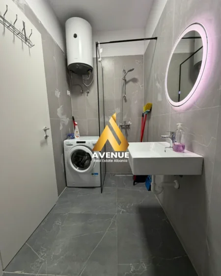 Tirane, jepet me qera apartament 1+1+Ballkon Kati 4, 65 m² 430 € (rruga gryka e kacanikut)