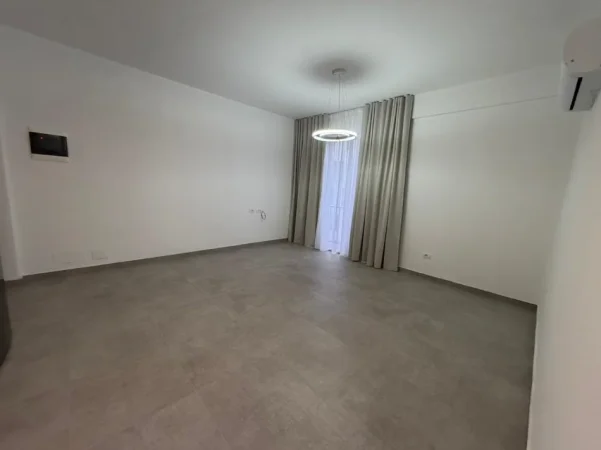 Tirane, jepet me qera apartament 2+1 Kati 2, 400 € 