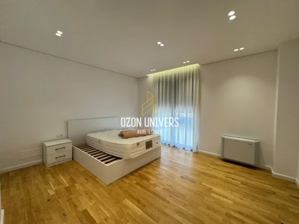 Tirane, jepet me qera Vile 2 Katshe Kati 2, 340 m² 3.300 € (Teg)