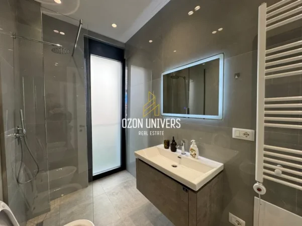 Tirane, jepet me qera Vile 2 Katshe Kati 2, 340 m² 3.300 € (Teg)