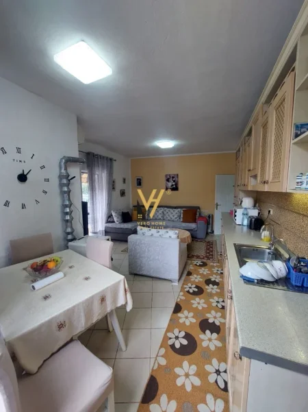 Tirane, jepet me qera apartament 2+1+Ballkon Kati 1, 86 m² 620 € (SELITE)