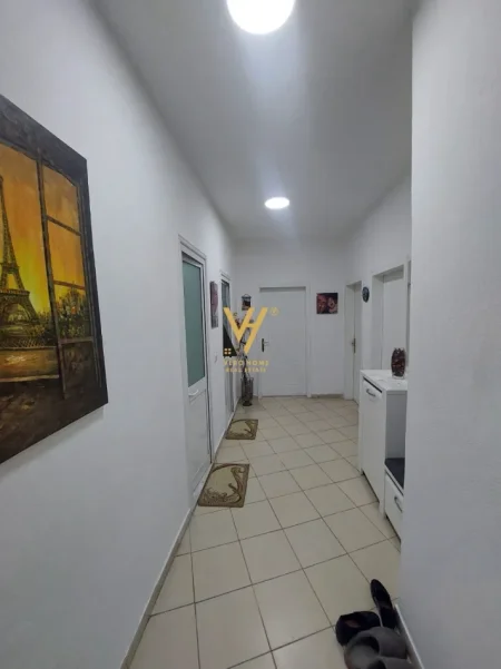 Tirane, jepet me qera apartament 2+1+Ballkon Kati 1, 86 m² 620 € (SELITE)