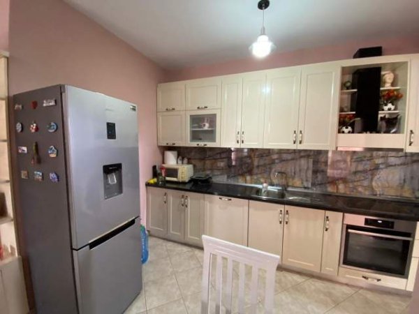 Tirane, jepet me qera Apartament 2+1+bllk 📍 Rruga Mine Peza,prane Prokurorise