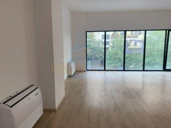 Tirane, jepet me qera ambjent biznesi Kati 1, 100 m² 1.000 Euro (rruga e kavajes)