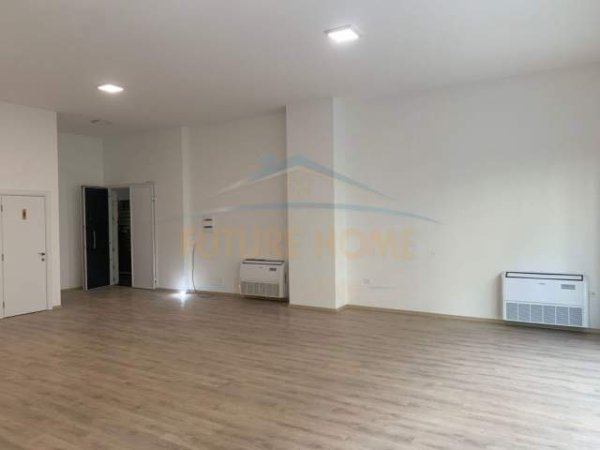 Tirane, jepet me qera ambjent biznesi Kati 1, 100 m² 1.000 Euro (rruga e kavajes)