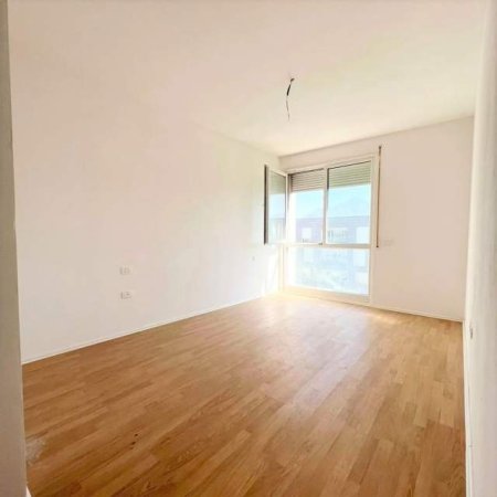 Tirane, shes apartament 2+1 91 m² 158.000 Euro (Fiore di Bosco, rruga Don Bosko)