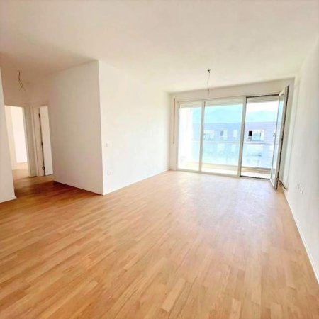 Tirane, shes apartament 2+1 91 m² 158.000 Euro (Fiore di Bosco, rruga Don Bosko)