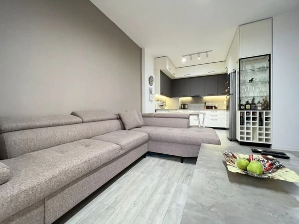 Tirane, shes apartament 2+1 104.000 Euro (KMY, Grand Galeri)
