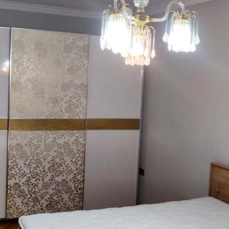 Tirane, jepet me qera apartament 2+1+BLK Kati 2, 700 Euro