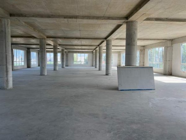 Tirane, jepet me qera ambjent biznesi Kati 0, 2.000 m² 11.000 Euro (kashar)