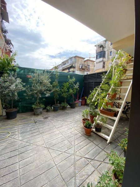 Tirane, jepet me qera apartament Kati 0, 120 m² 470 Euro (Spitali i Traumes)