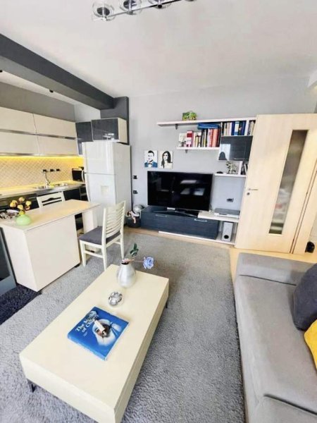 Tirane, shes apartament 1+1 67 m² 110.000 Euro (Perballe me Kompleksin Delijorgji)