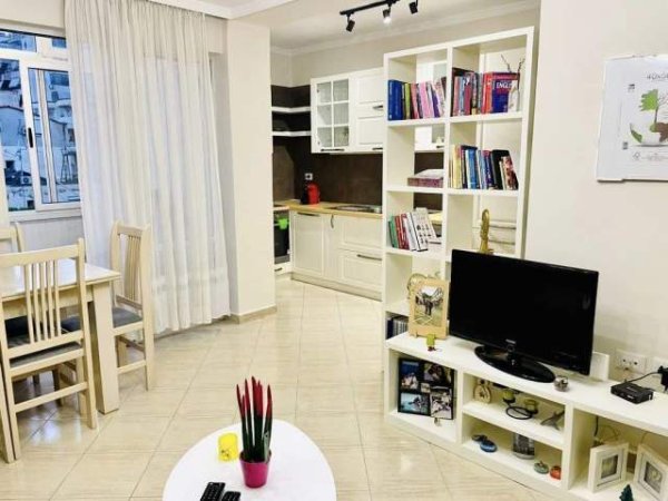 Tirane, shes apartament 1+1 65 m² Euro (Myslym Shyri)