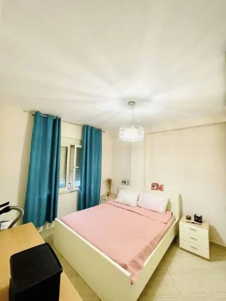 Tirane, shes apartament 1+1 65 m² Euro (Myslym Shyri)