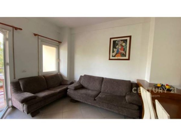 Tirane, jepet me qera apartament 2+1 Kati 2, 115 m² 640 Euro (Kopeshti Zoologjik)