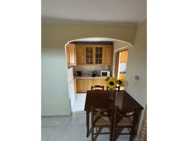 Tirane, shes apartament 1+1 Kati 5, 50 m² 100.000 € (shkolla 1 maji)