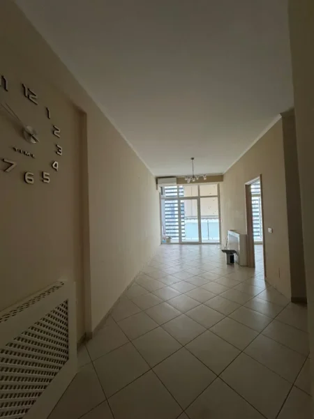 Tirane, shitet apartament 1+1+Ballkon Kati 2, 72 m² 216.000 € (Kompleksi Kika , Komuna e Parisit)