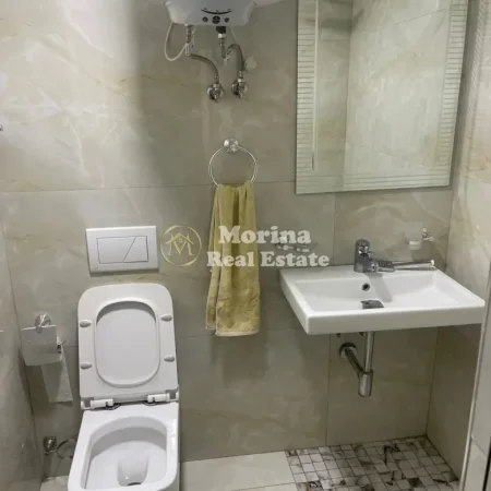 Tirane, jepet me qera apartament 1+1 Kati 1, 50 m² 500 € (Pazari i Ri)