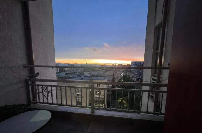 Tirane, jepet me qera apartament 1+1 Kati 4, 72 m² 400 € (XHAMLLIK)