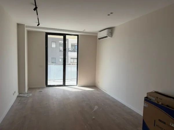 Tirane, jepet me qera apartament 2+1 Kati 3, 107 m² 1.000 € (Golden Tower)