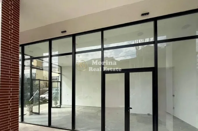 Tirane, jepet me qera ambjent biznesi Kati 1, 45 m² 700 € (Pazari i Ri)