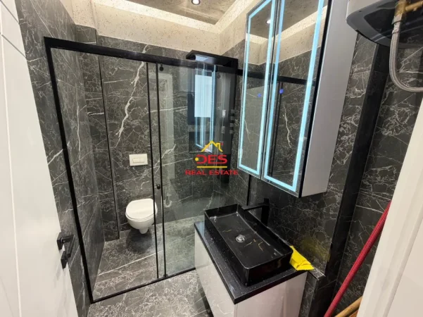 Vlore, jepet me qera apartament 1+1+Ballkon Kati 2, 70 m² 550 € (Rruga Dhimitër Konomi)