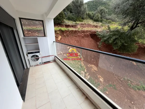 Vlore, jepet me qera apartament 1+1+Ballkon Kati 2, 70 m² 550 € (Rruga Dhimitër Konomi)