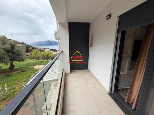 Vlore, jepet me qera apartament 1+1+Ballkon Kati 2, 70 m² 550 € (Rruga Dhimitër Konomi)