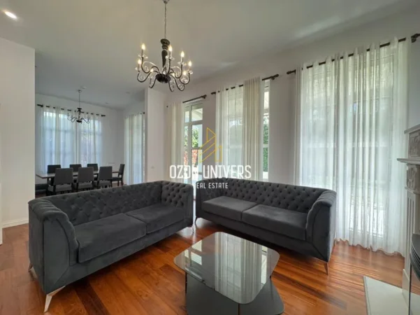 Tirane, jepet me qera Vile 2 Katshe Kati 2, 330 m² 4.800 € (Teg)