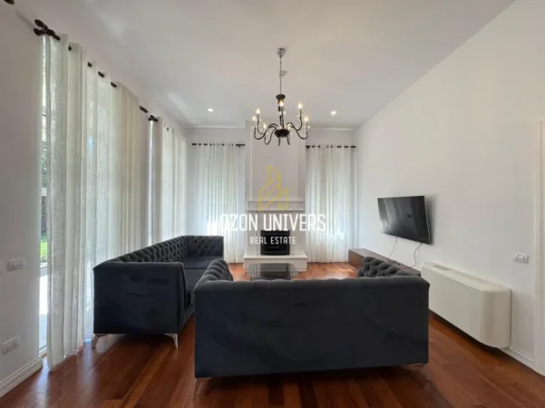 Tirane, jepet me qera Vile 2 Katshe Kati 2, 330 m² 4.800 € (Teg)