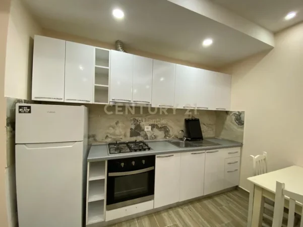 Durres, shitet apartament 1+1 Kati 1, 50 m² 73.000 € (Mozeumi i Deshmorve)
