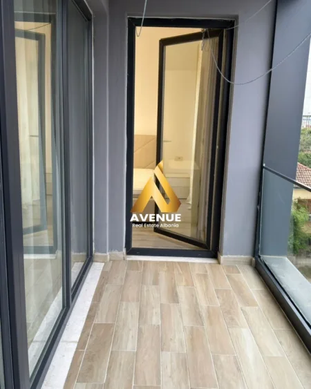 Tirane, jepet me qera apartament 2+1 Kati 3, 78 m² 700 € (Rruga 5 Maji)