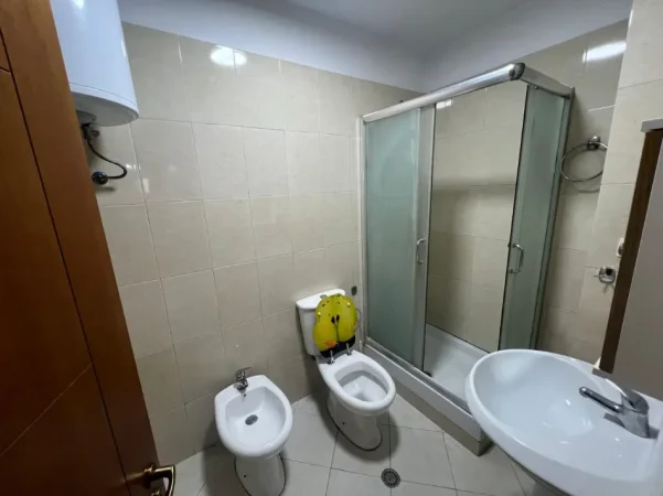 🏡 Jepet me Qera Apartament 2+1 ne Astir,  450 Eu