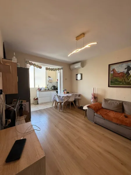 Tirane, shes apartament 1+1+Ballkon Kati 4, 59 m² 120.000 € (Perballe Harry Fultz)