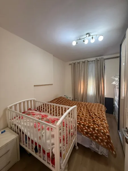 Tirane, shes apartament 1+1+Ballkon Kati 4, 59 m² 120.000 € (Perballe Harry Fultz)