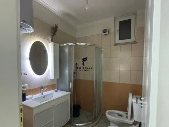 Tirane, jepet me qera apartament 1+1+Ballkon Kati 4, 70 m² 450 € (ASTIR)