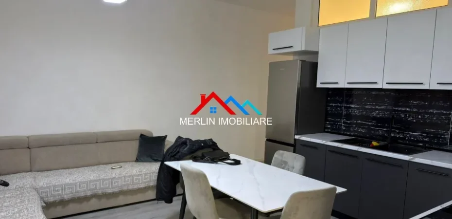 Tirane, jepet me qera apartament 2+1+Ballkon Kati 3, 78 m² 700 € (RRUGA OMER NISHANI,FARMACIA 10)