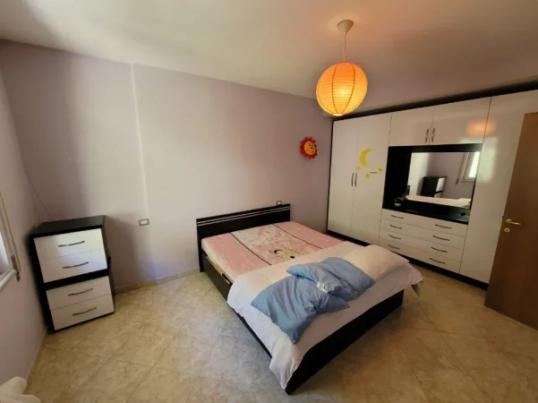 Durres, jepet me qera apartament 2+1 Kati 4, 160 m² 650 € (Vollga)