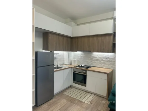 Tirane, jepet me qera apartament Kati 4, 53 m² 650 € (Komuna e Parisit)
