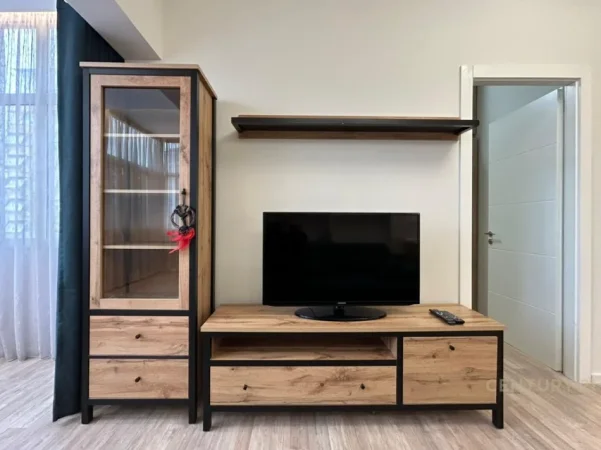 Tirane, jepet me qera apartament Kati 4, 53 m² 650 € (Komuna e Parisit)