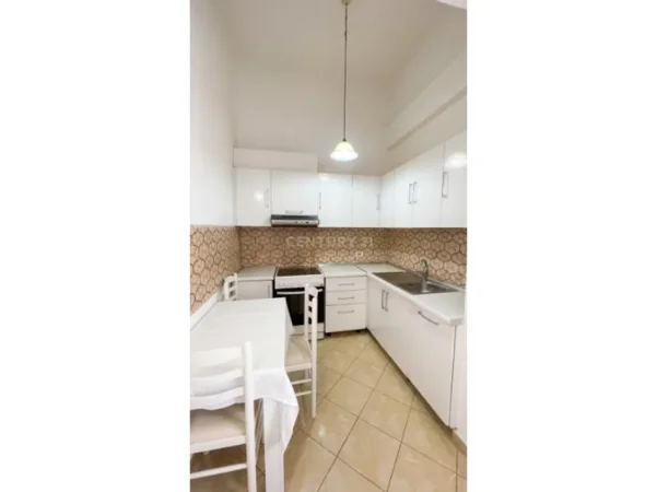Tirane, shitet apartament 1+1 Kati 8, 55 m² 87.000 € (Astir)